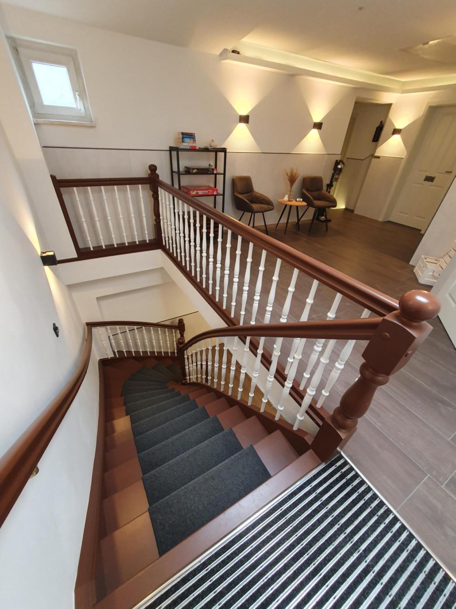 Neumuehler Hof- Ferienwohnung "Benjamin" Mit Grosser Privater Dachterasse Und Guter Anbindung In Die City Schwerin  Eksteriør billede