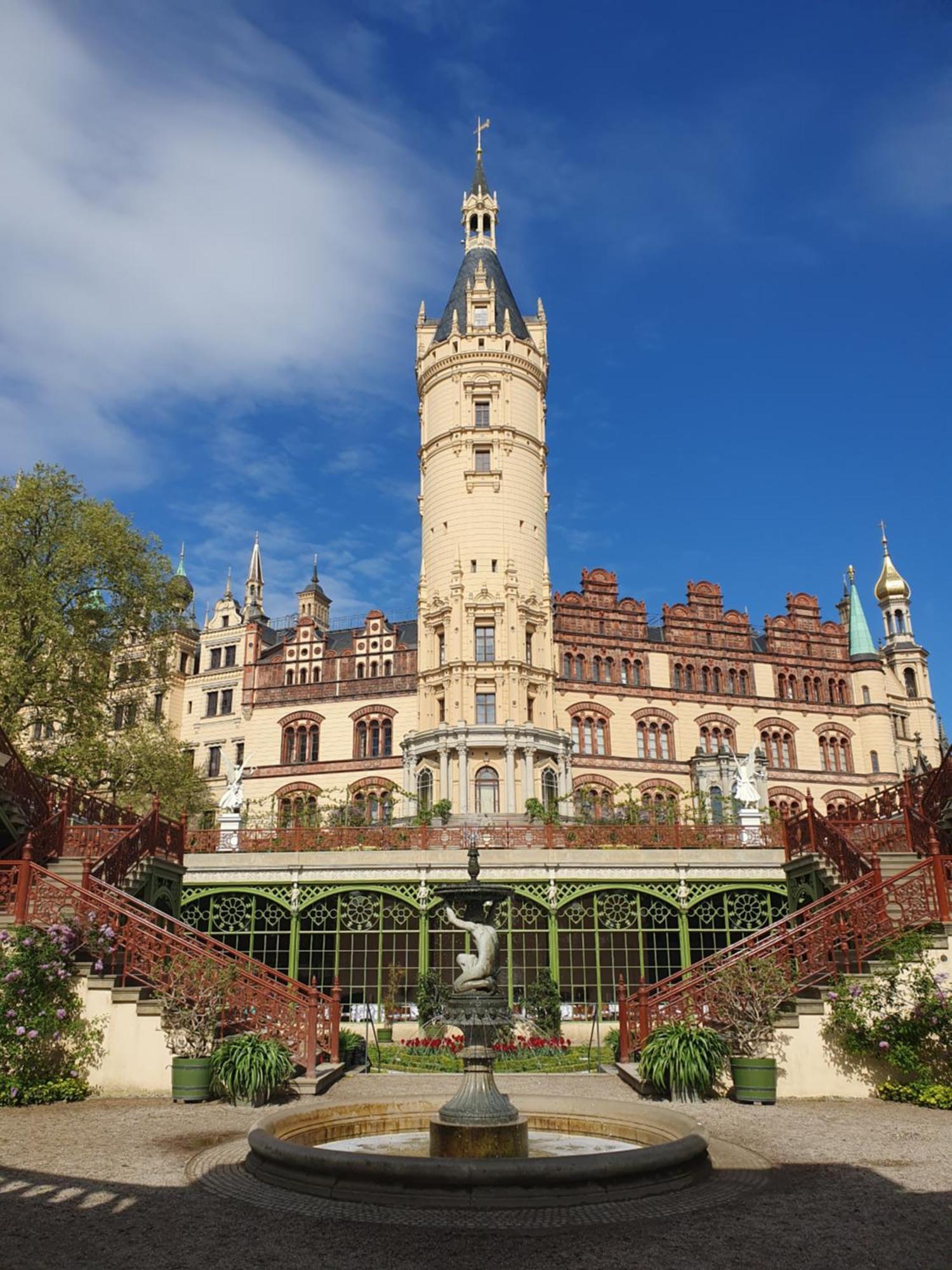 Neumuehler Hof- Ferienwohnung "Benjamin" Mit Grosser Privater Dachterasse Und Guter Anbindung In Die City Schwerin  Eksteriør billede